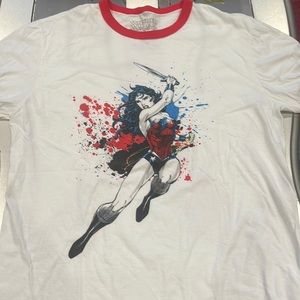 Wonder woman T-shirt fine condition size large